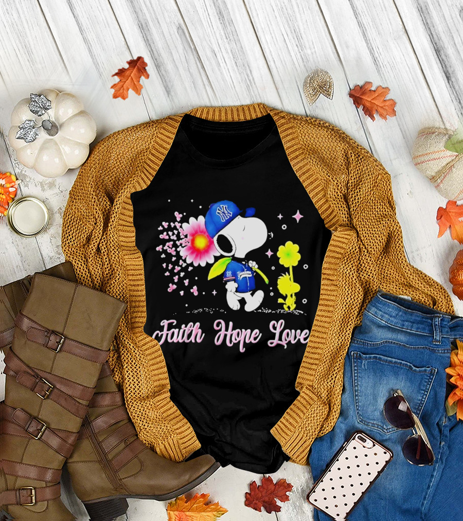 Snoopy New York Yankees Breast Cancer Awareness Faith Hope Love Blossoms Woodstock T-Shirt