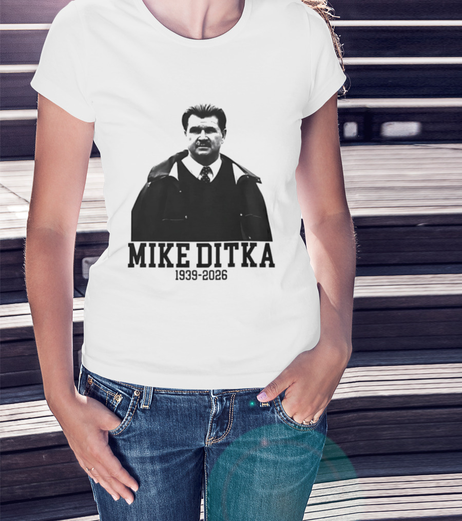 Mike Ditka Chicago Bears 1939 2026 Memoriam Football T-Shirt