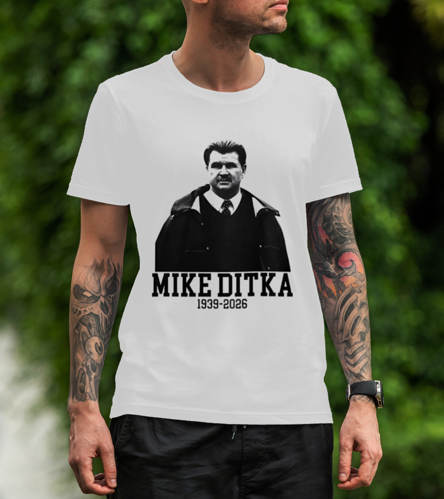 Mike Ditka Chicago Bears 1939 2026 Memoriam Football T-Shirt