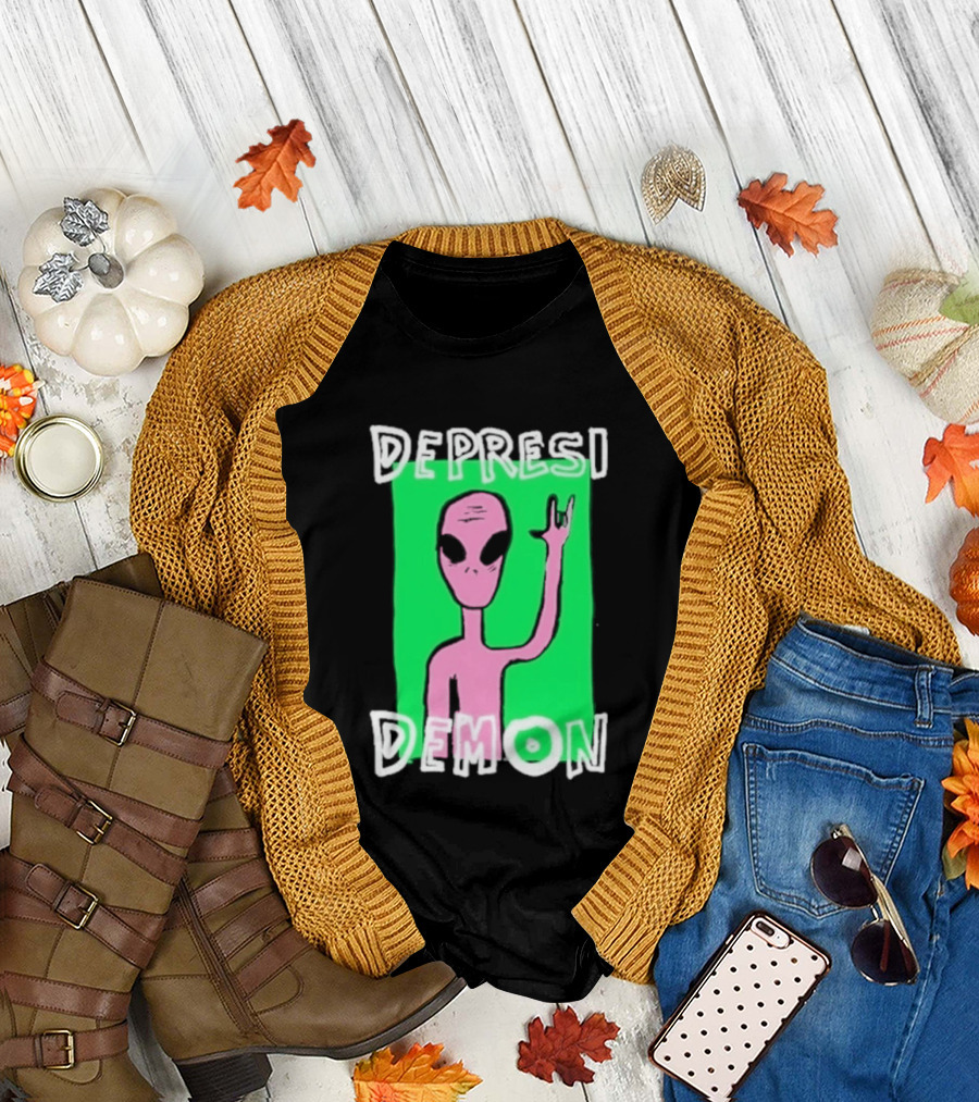 Depresi Demon Pink Alien Rock On Meme T-Shirt