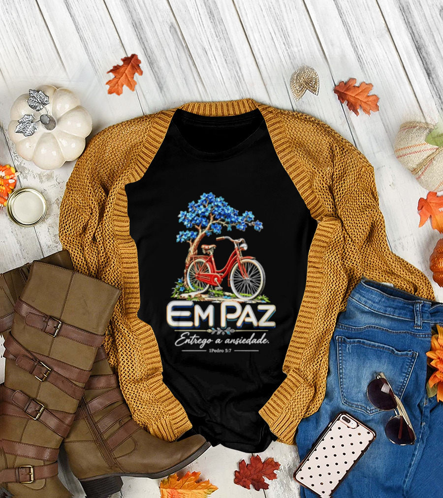 Em Paz Entrego A Ansiedade 1 Pedro 5 7 Bicicleta Árvore Flores Azuis T-Shirt