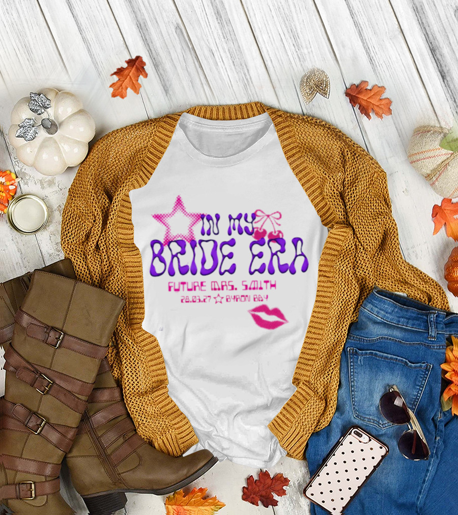 In My Bride Era Future Mrs Smith 28 03 27 Byron Bay Kiss T-Shirt