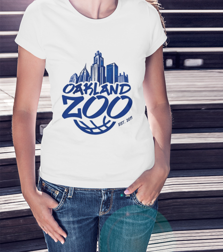 Pitt Panthers Oakland Zoo You Vs The Zoo Est 2001 T-Shirt