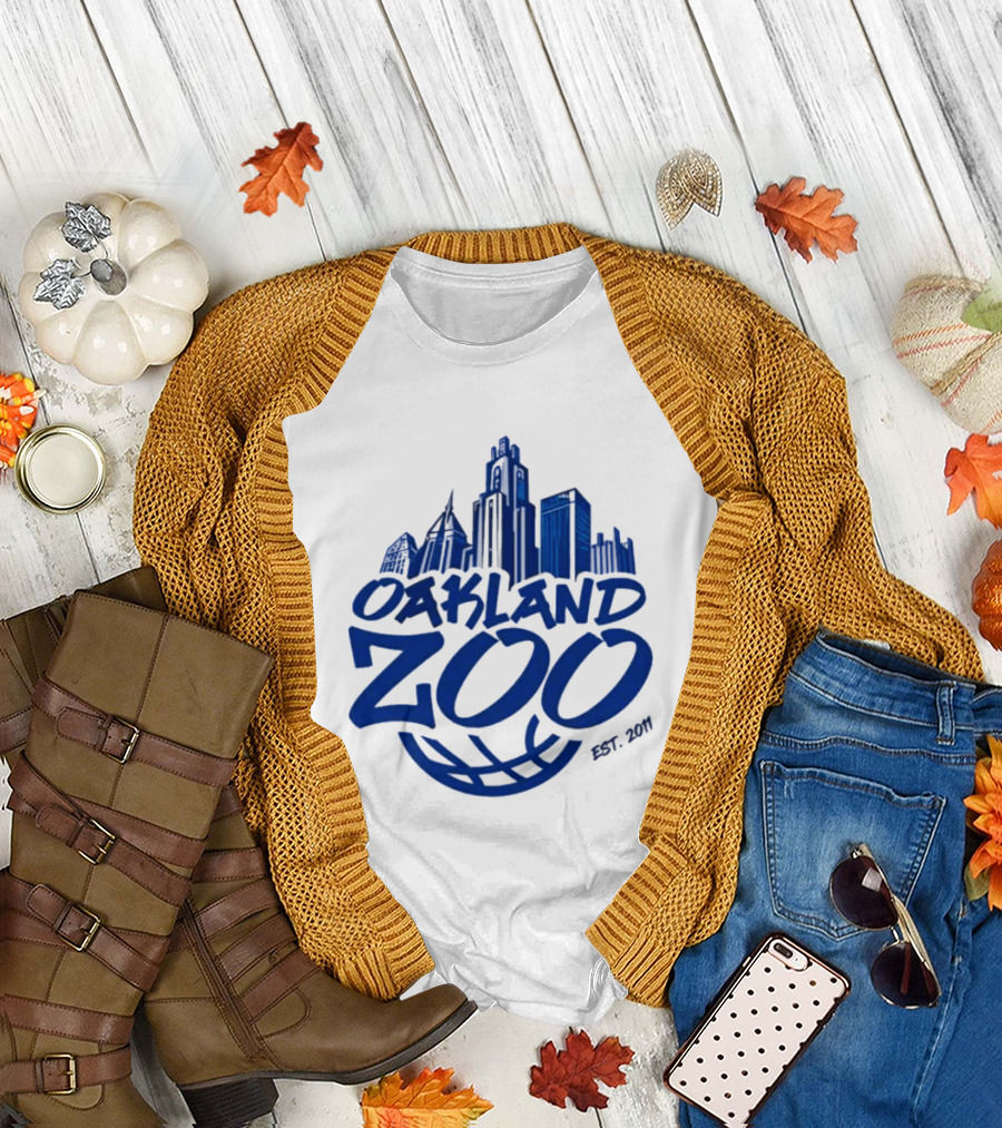 Pitt Panthers Oakland Zoo You Vs The Zoo Est 2001 T-Shirt