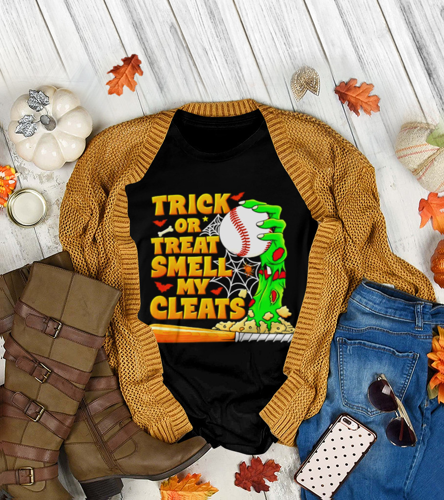 Trick Or Treat Smell My Cleats Zombie Hand Baseball Bat Halloween T-Shirt