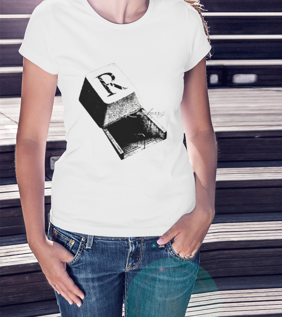 R Raspberry Minimalist Keyboard Key Block T-Shirt
