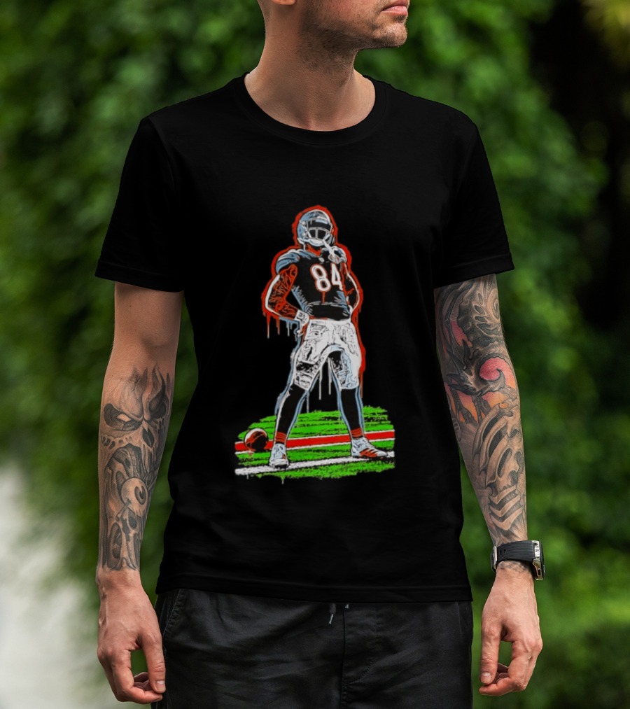 Chicago Bears Colston Loveland 84 Football Player Standing Pose T-Shirt