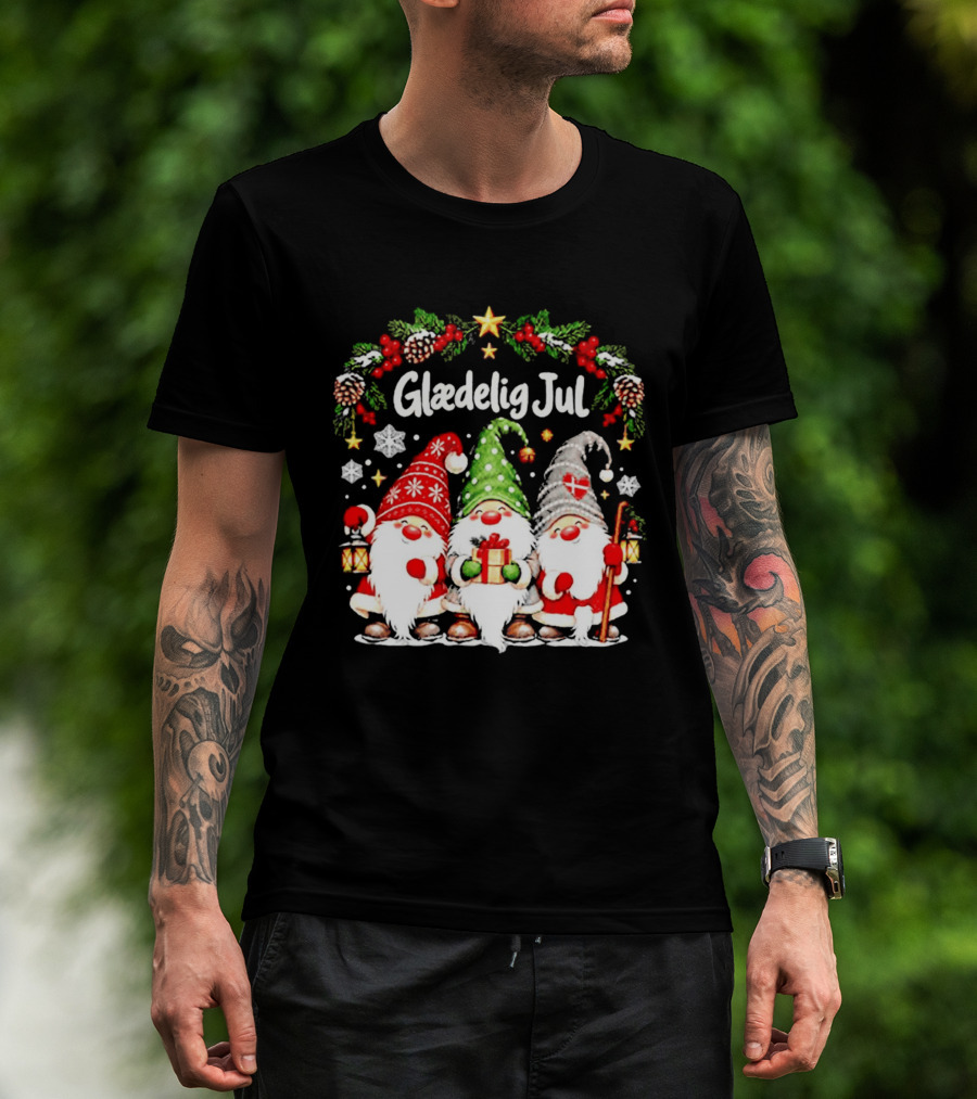 Glaedelig Jul Christmas Gnomes With Denmark Flag And Lanterns T-Shirt