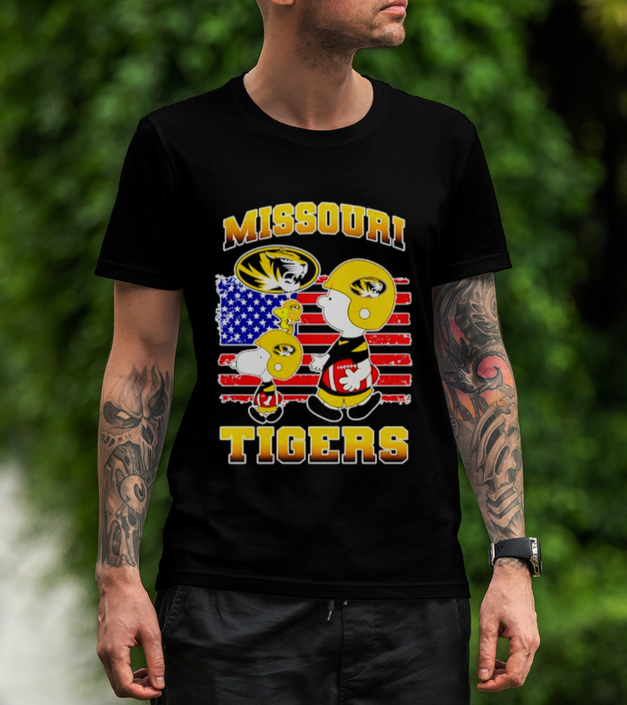 Missouri Tigers Snoopy Charlie Brown Woodstock Football Flag T-Shirt