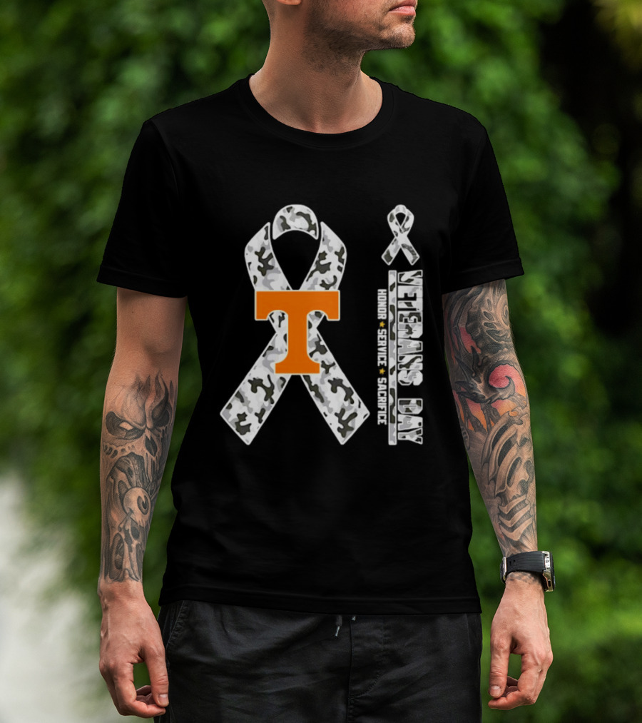 Tennessee Volunteers NCAA Football Veterans Day Honor Service Sacrifice 2026 Camo Ribbon T-Shirt