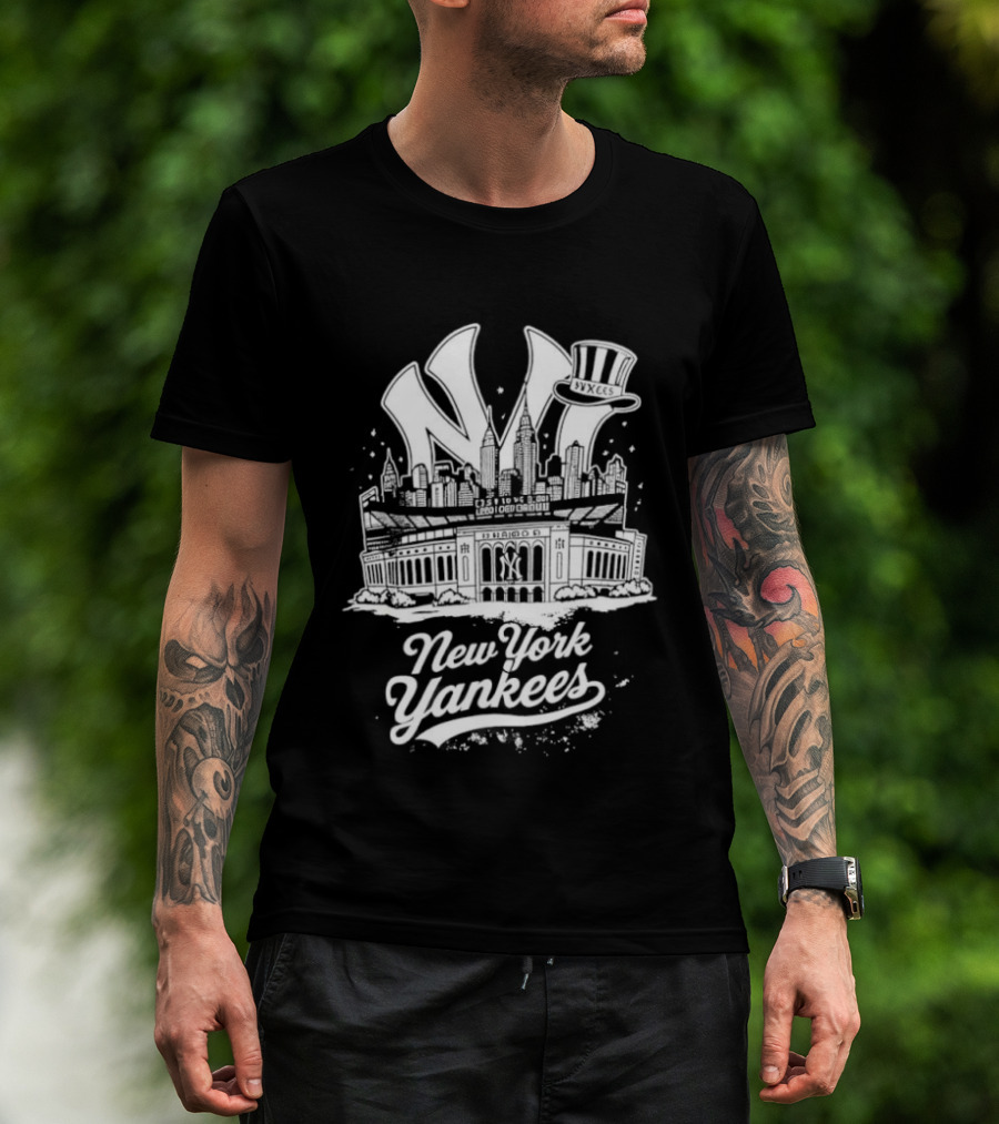 Yankee Stadium New York Yankees Vintage Style Top Hat Icon T-Shirt