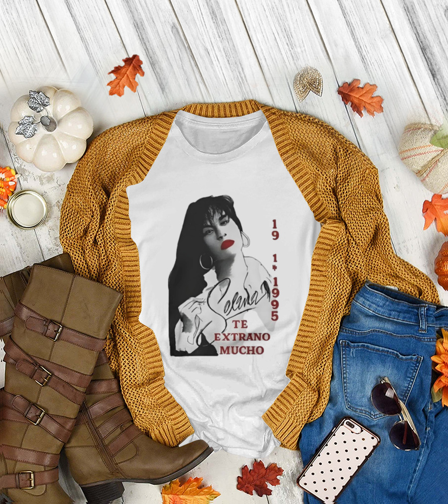Selena Quintanilla 1971 1995 Te Extraño Mucho Black and White Elegance T-Shirt