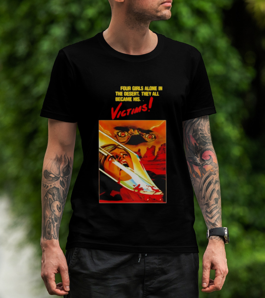 Four Girls Alone In The Desert Horror Victims Vintage Style Thriller T-Shirt
