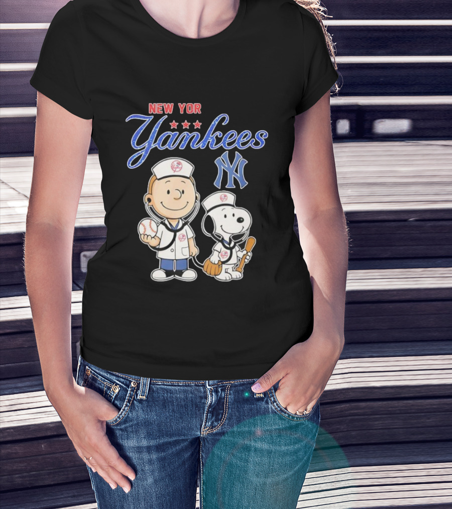 New York Yankees Charlie Brown Snoopy Nurse Peanuts T-Shirt