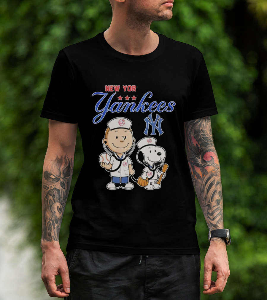 New York Yankees Charlie Brown Snoopy Nurse Peanuts T-Shirt