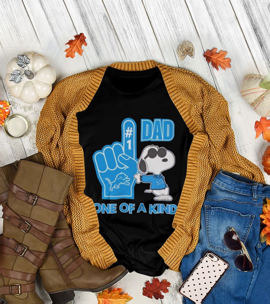 Detroit Lions Snoopy #1 Dad One of a Kind T-Shirt