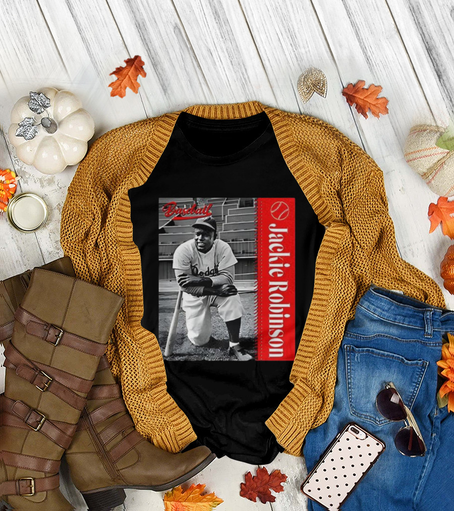 Jackie Robinson Baseball Dodgers Vintage Black and White Image T-Shirt