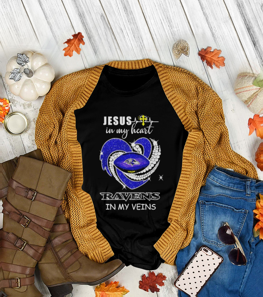 Jesus in My Heart Ravens in My Veins Football Spirit T-Shirt