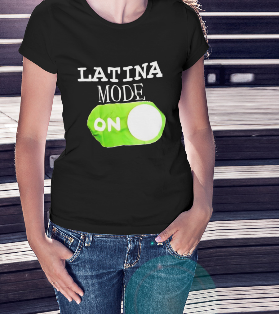 Latina Mode On Switch Green Circle T-Shirt