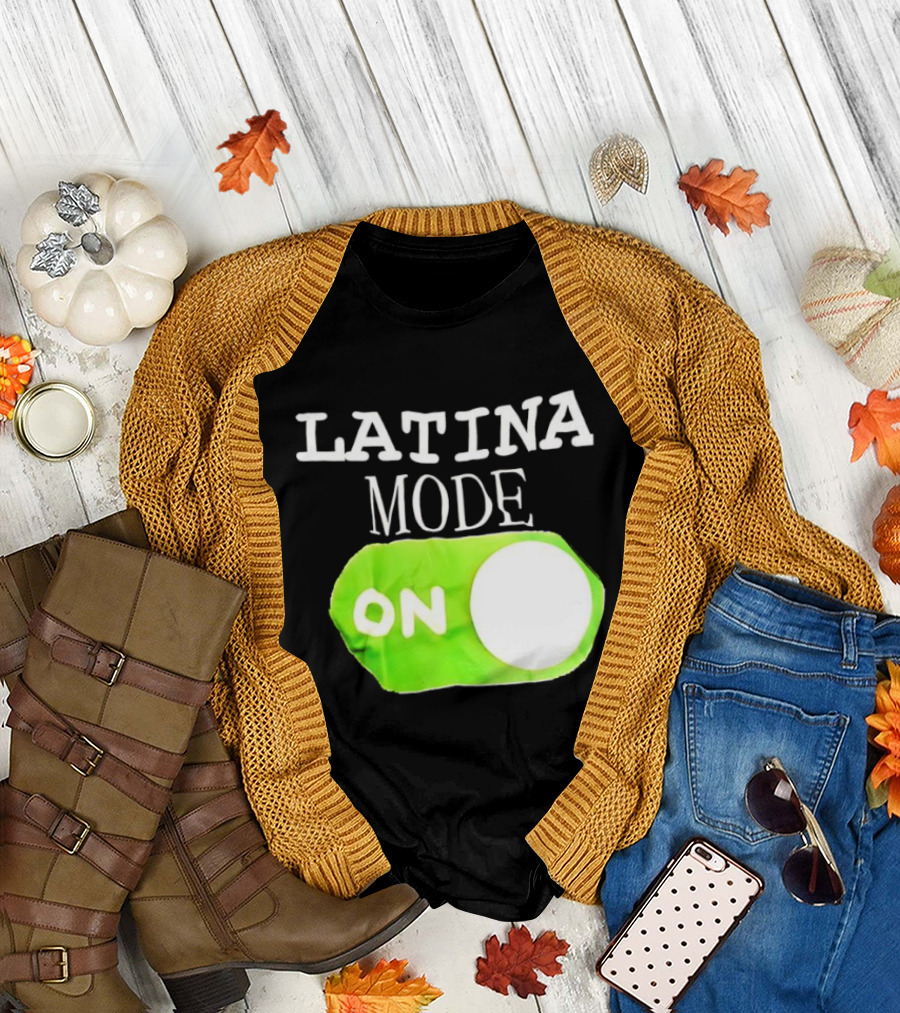 Latina Mode On Switch Green Circle T-Shirt