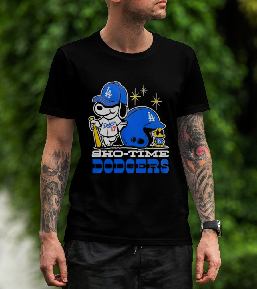 Los Angeles Dodgers Snoopy Show Time Baseball Fan Collectible T-Shirt