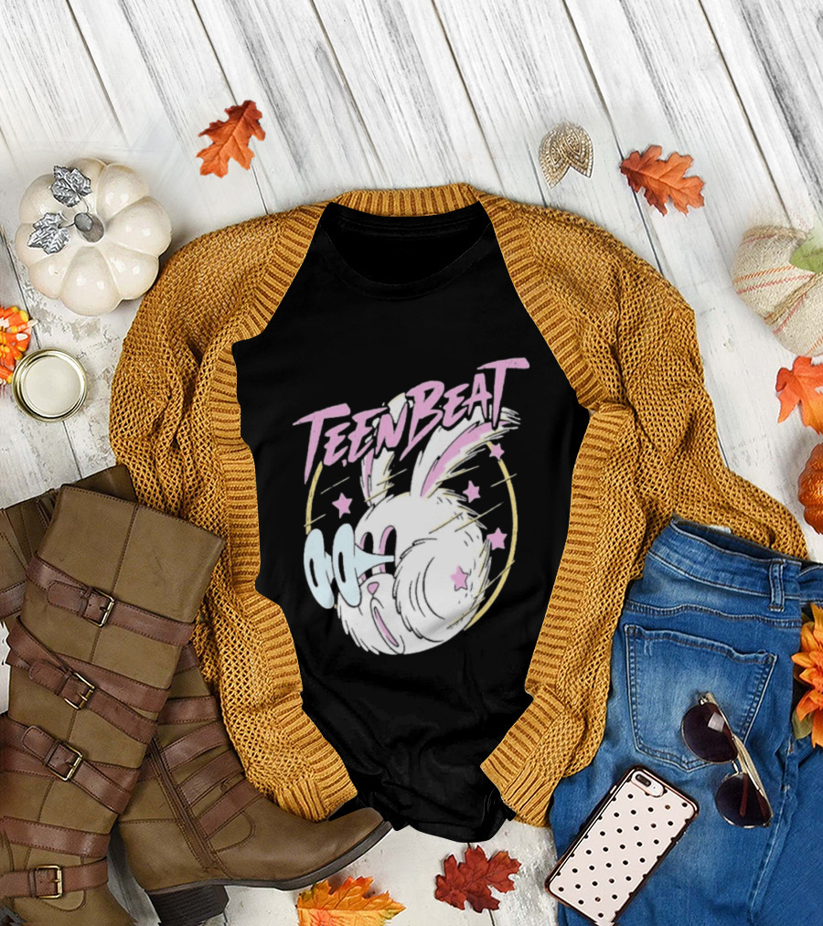 Teen Beat Blink Bunny Whimsical Pastel Stars Emo Vibe T-Shirt