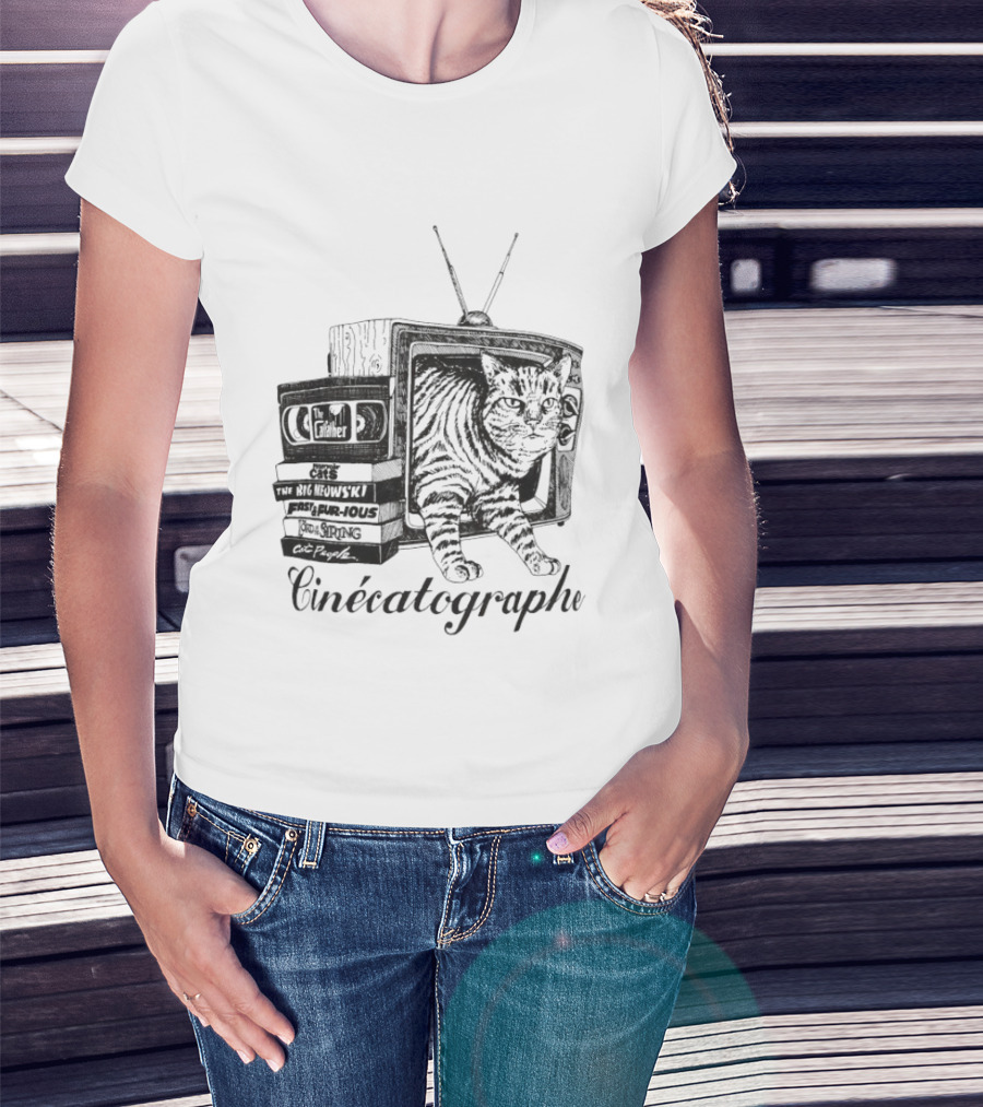 Cinécatographe Cat TV With Retro Television And Books T-Shirt