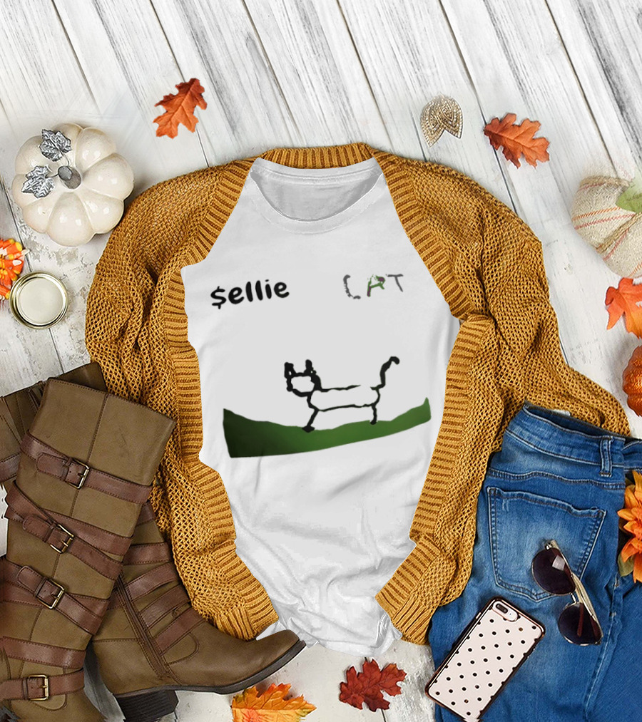 $sellie CAT Drawing Sketch With Green Ground T-Shirt