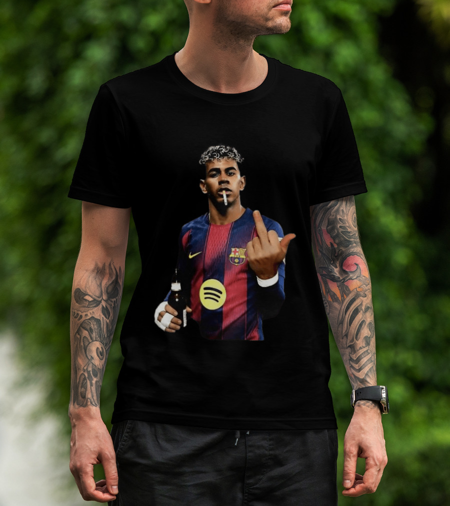 Lamine Yamal FC Barcelona Meme Middle Finger Gesture With Beer And Cigarette T-Shirt