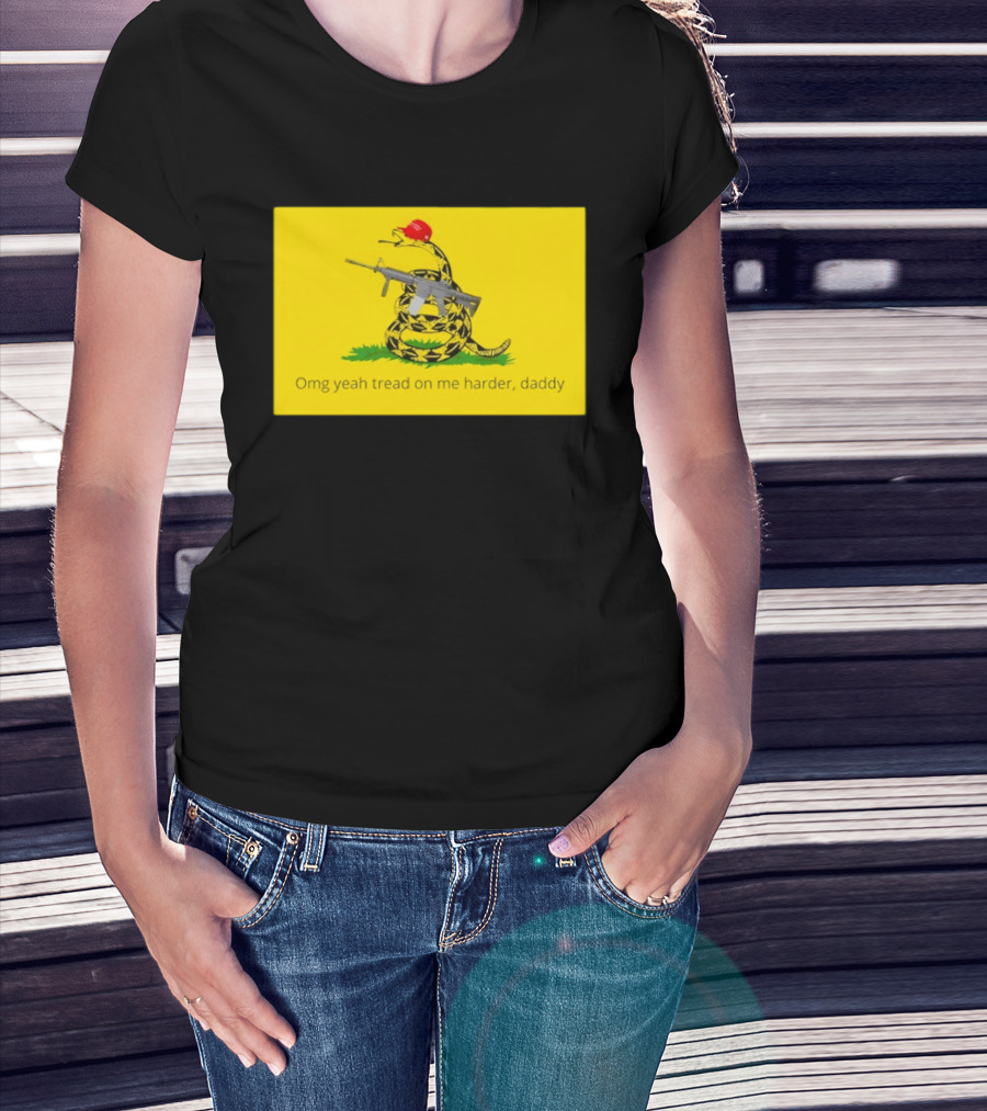 Omg Yeah Tread On Me Harder Daddy Maga 2026 Snake With Red Hat And Rifle T-Shirt