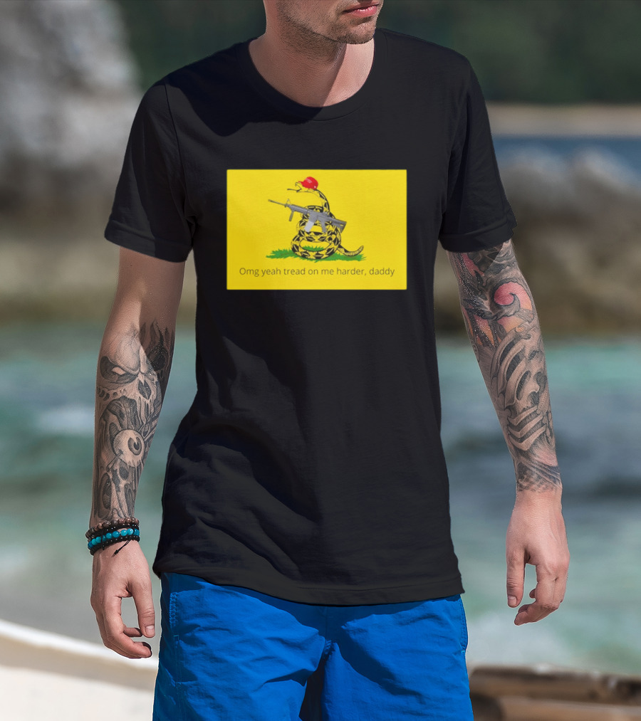 Omg Yeah Tread On Me Harder Daddy Maga 2026 Snake With Red Hat And Rifle T-Shirt