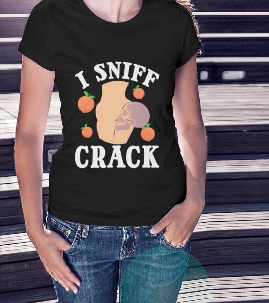 I Sniff Crack Skull Peach Vase Humor T-Shirt