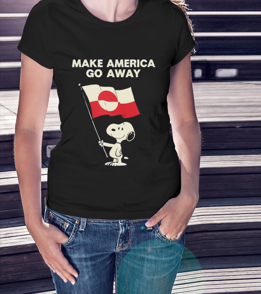 Snoopy Holding Greenland Flag Make America Go Away T-Shirt
