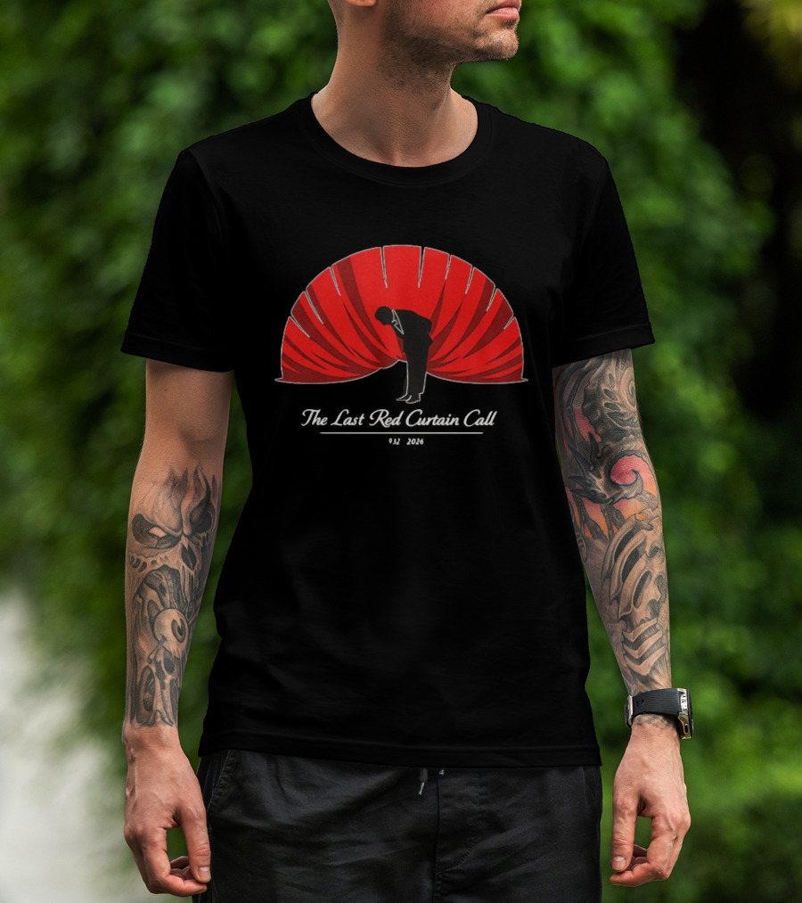 Valentino Garavani The Last Red Curtain Call 1932 2026 Bowing T-Shirt