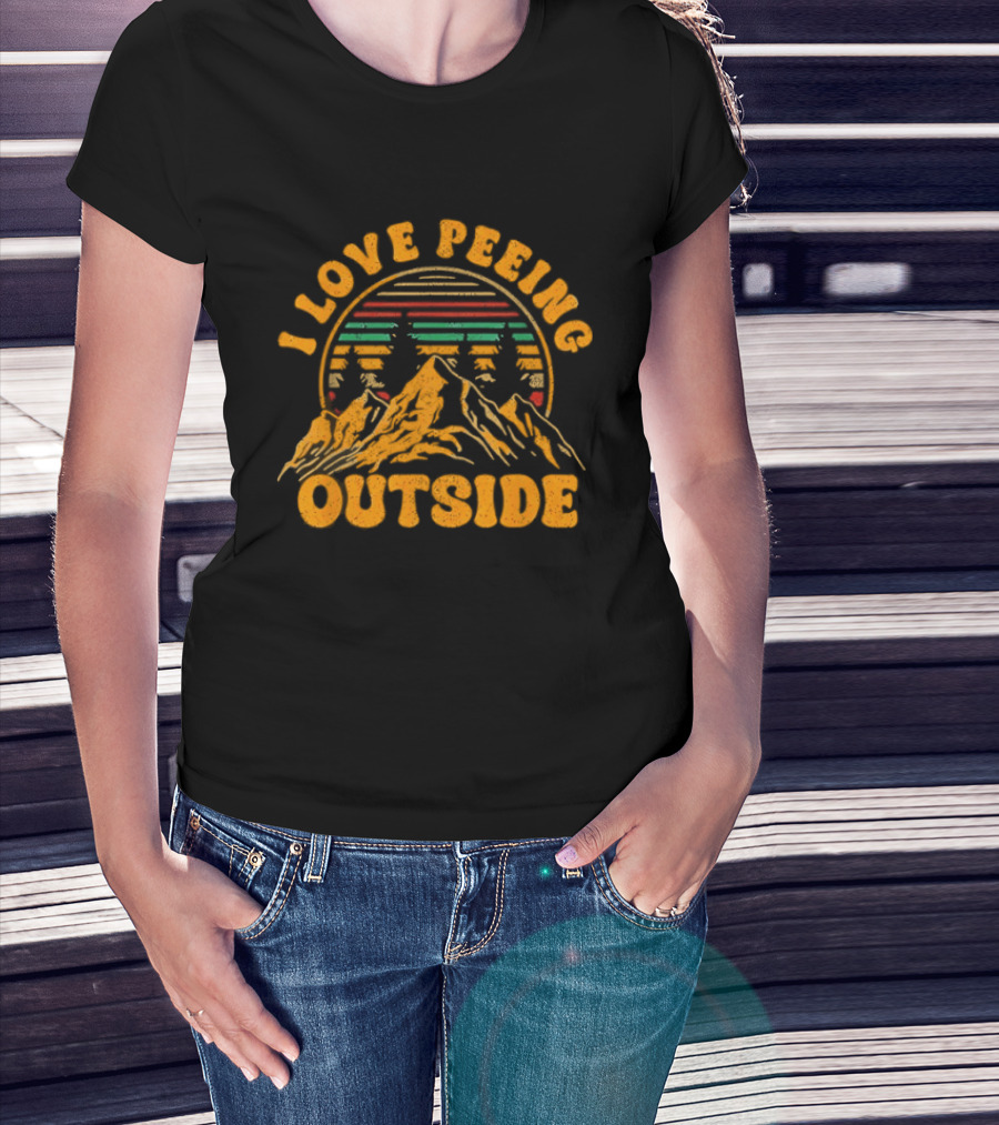 I Love Peeing Outside Retro Mountain Camping Adventure T-Shirt