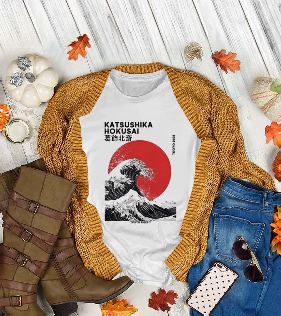 Katsushika Hokusai The Great Wave and Red Sun Japanese Ukiyo e T-Shirt
