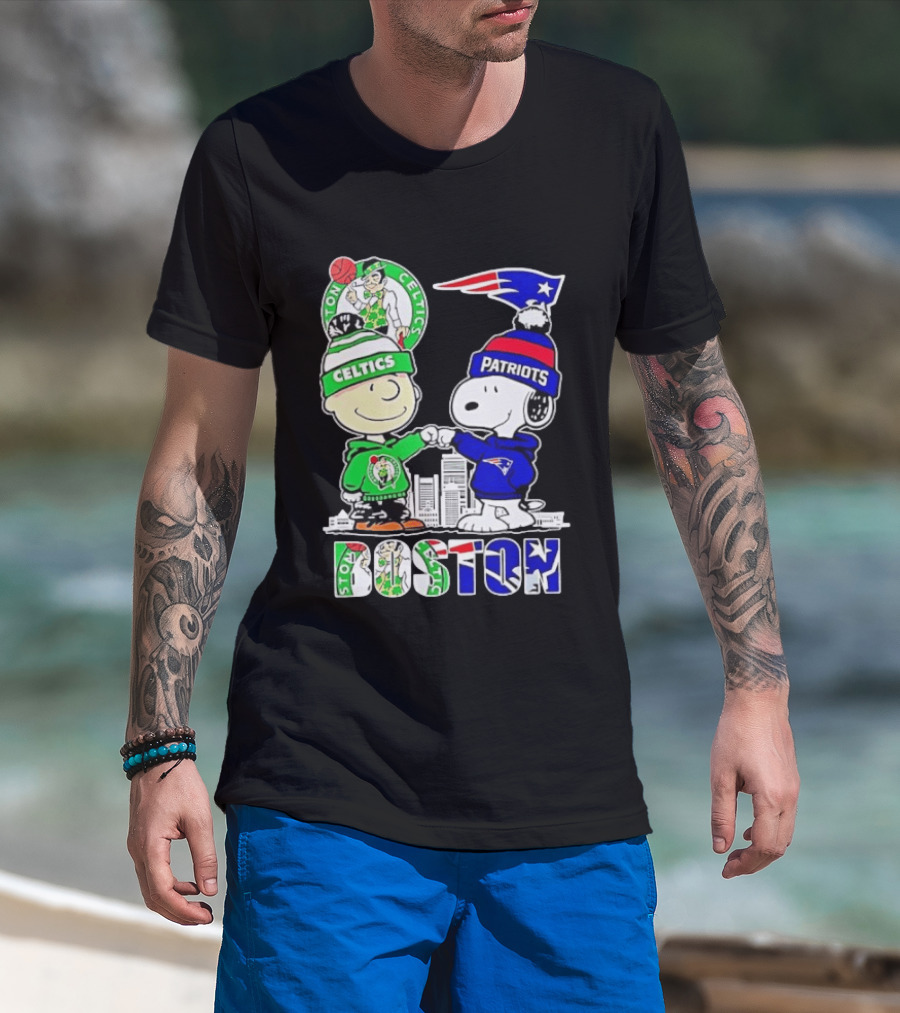 Charlie Brown Snoopy Celtics Patriots Boston Fist Bump T-Shirt