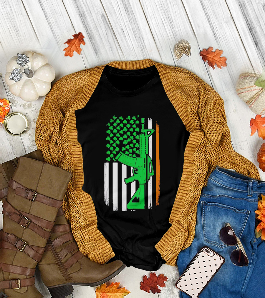 AR15 Shamrock American Irish Flag St Patrick's Day T-Shirt