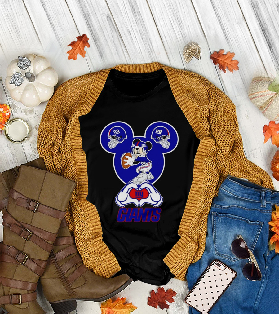 New York Giants Mickey Mouse Heart Hands NFL Team Fan Gear T-Shirt