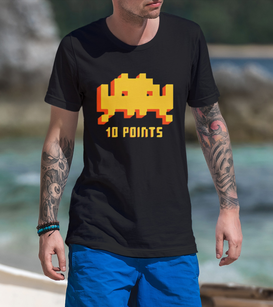 Roy IT Crowd Space Invader 10 Points Game Reference T-Shirt