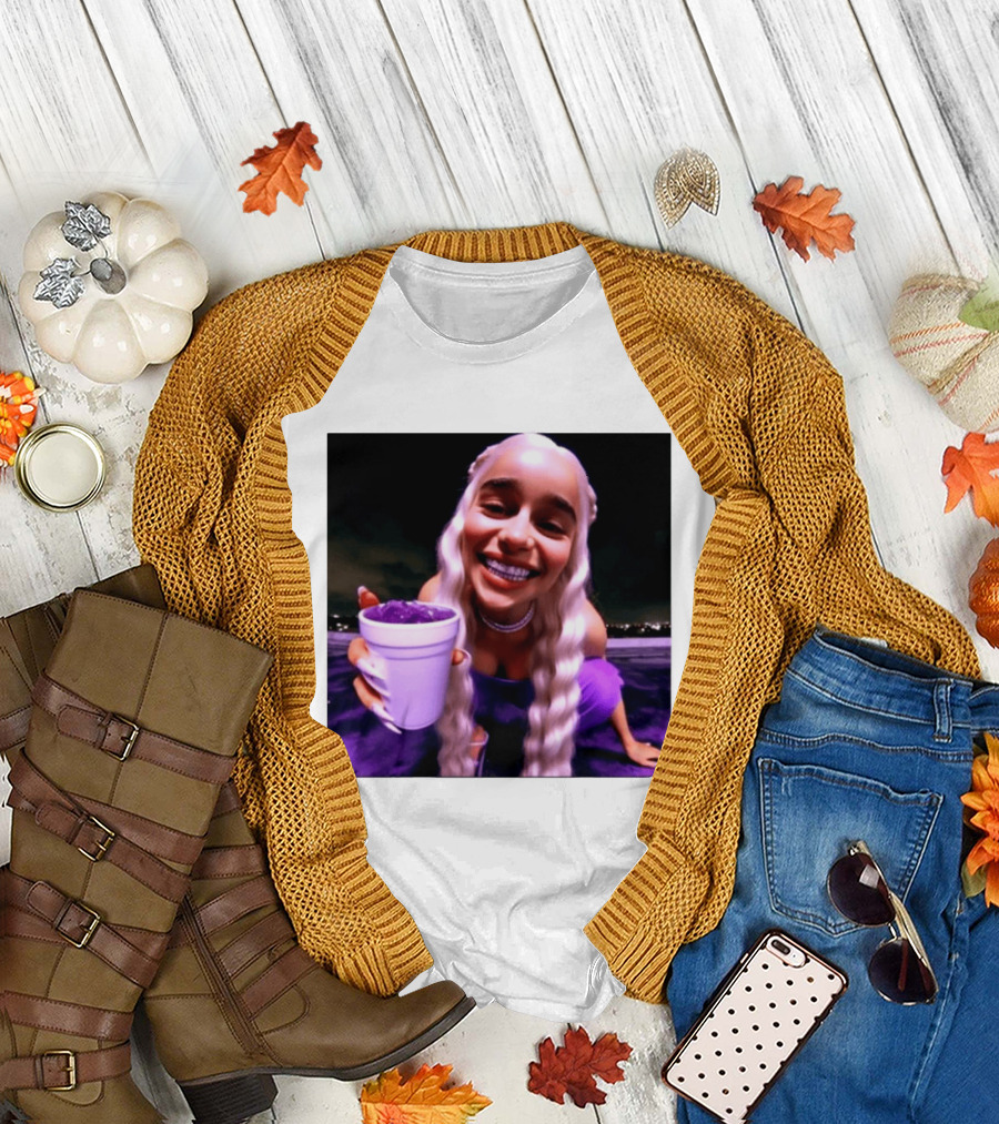 Emilia Clarke Purple Cup Queen Of Dragons Vibrant Smile T-Shirt