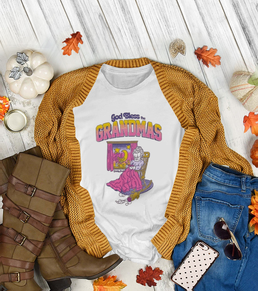 God Bless The Grandmas Teddy Fresh Cozy Grandma Rocking Chair Moon and Stars T-Shirt