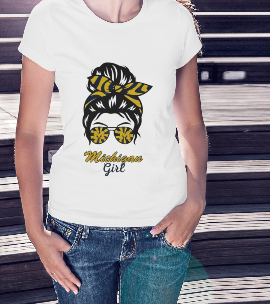 Michigan Girl Messy Bun Glasses Bow T-Shirt