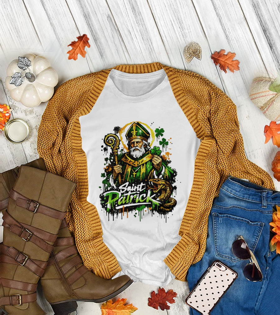 Saint Patrick Ireland St Patrick's Day with Shamrock and Snake T-Shirt