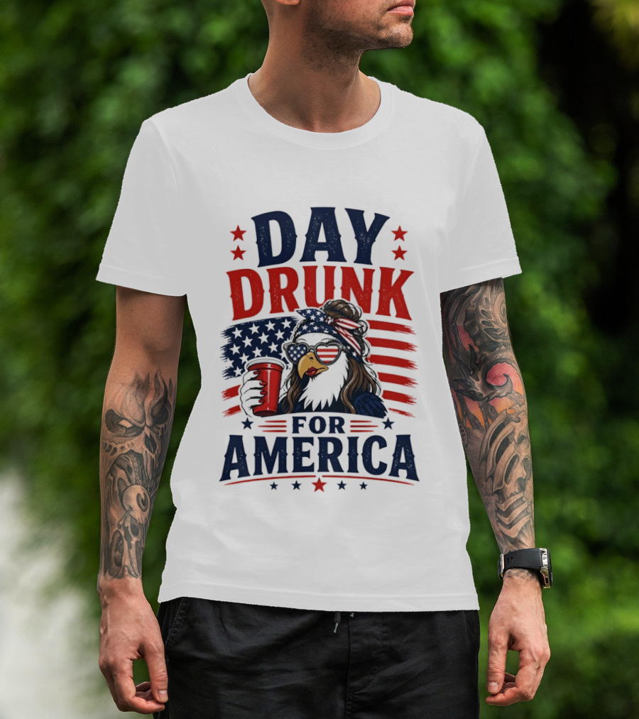 Day Drunk For America Patriotic Eagle With Flag And Red Cup T-Shirt