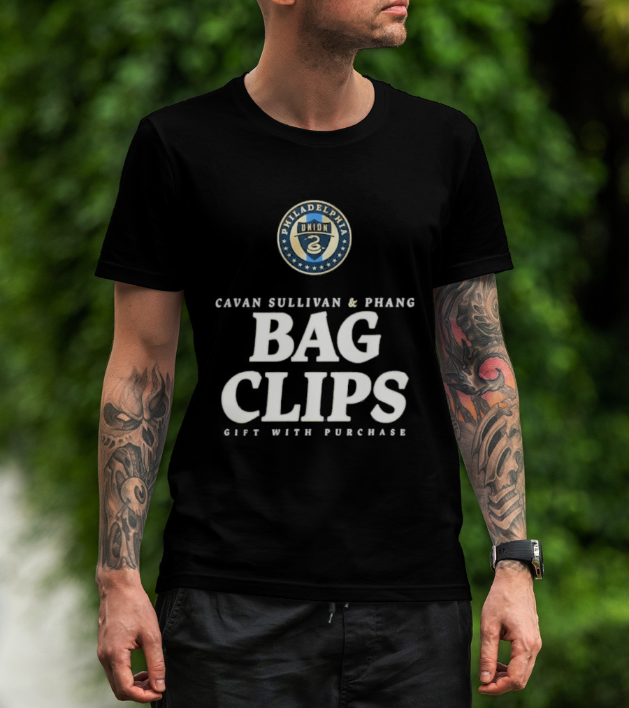 Philadelphia Cavan Sullivan Phang Bag Clips Gift With Purchase T-Shirt