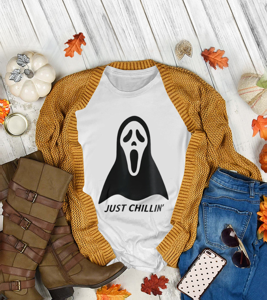 Ghostface Just Chillin Halloween Horror Mask T-Shirt