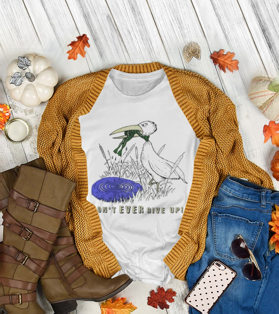 Frog vs Bird Struggle Never Give Up Inspiring Cartoon Scene T-Shirt