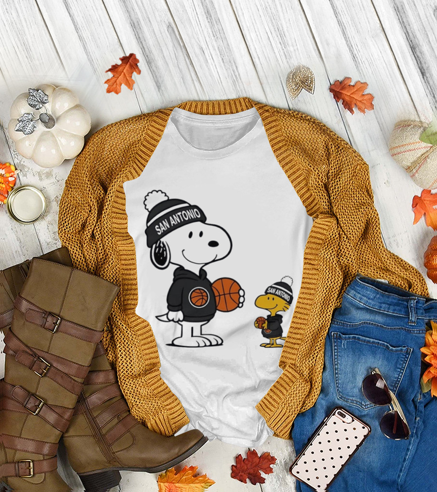 Snoopy and Woodstock Basketball Fans San Antonio Beanies T-Shirt