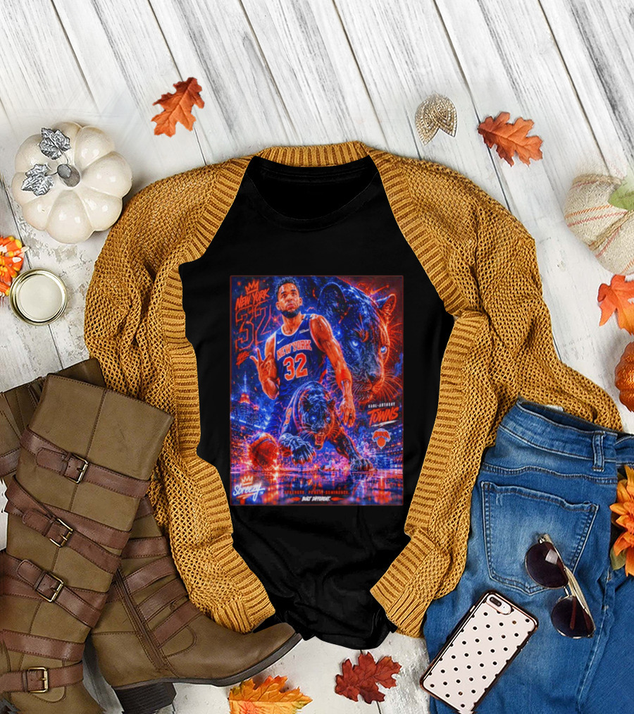 New York 32 Karl Anthony Towns Panther Blossom Street Slicey NBA Knicks T-Shirt